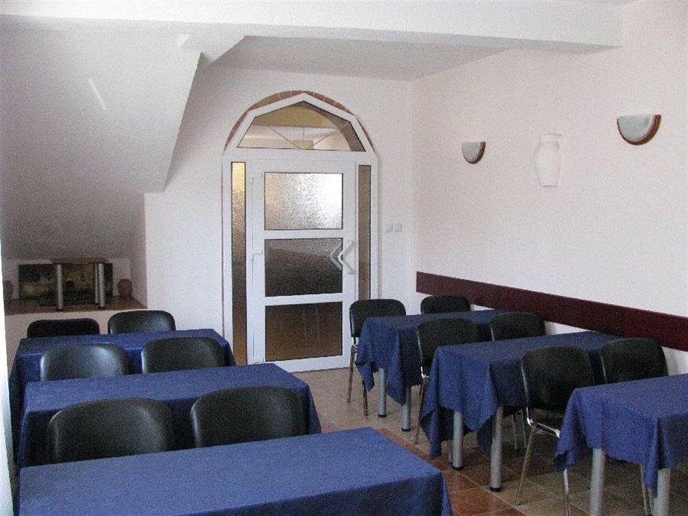 Hotel Vergina Skopje Extérieur photo