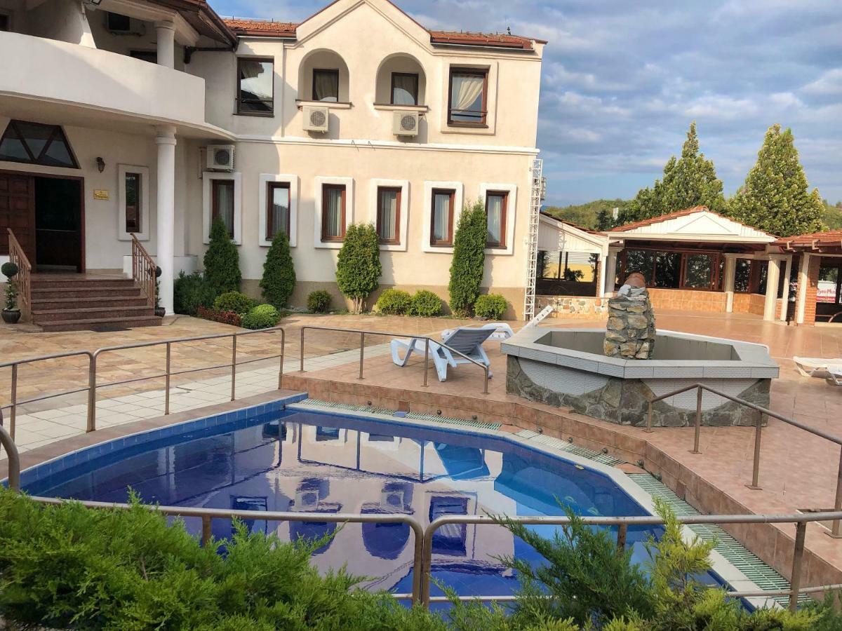 Hotel Vergina Skopje Extérieur photo